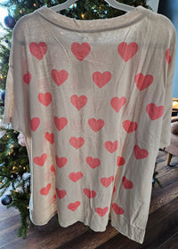 **PLUS SIZE ONLY** Make My Heart Happy T-Shirt